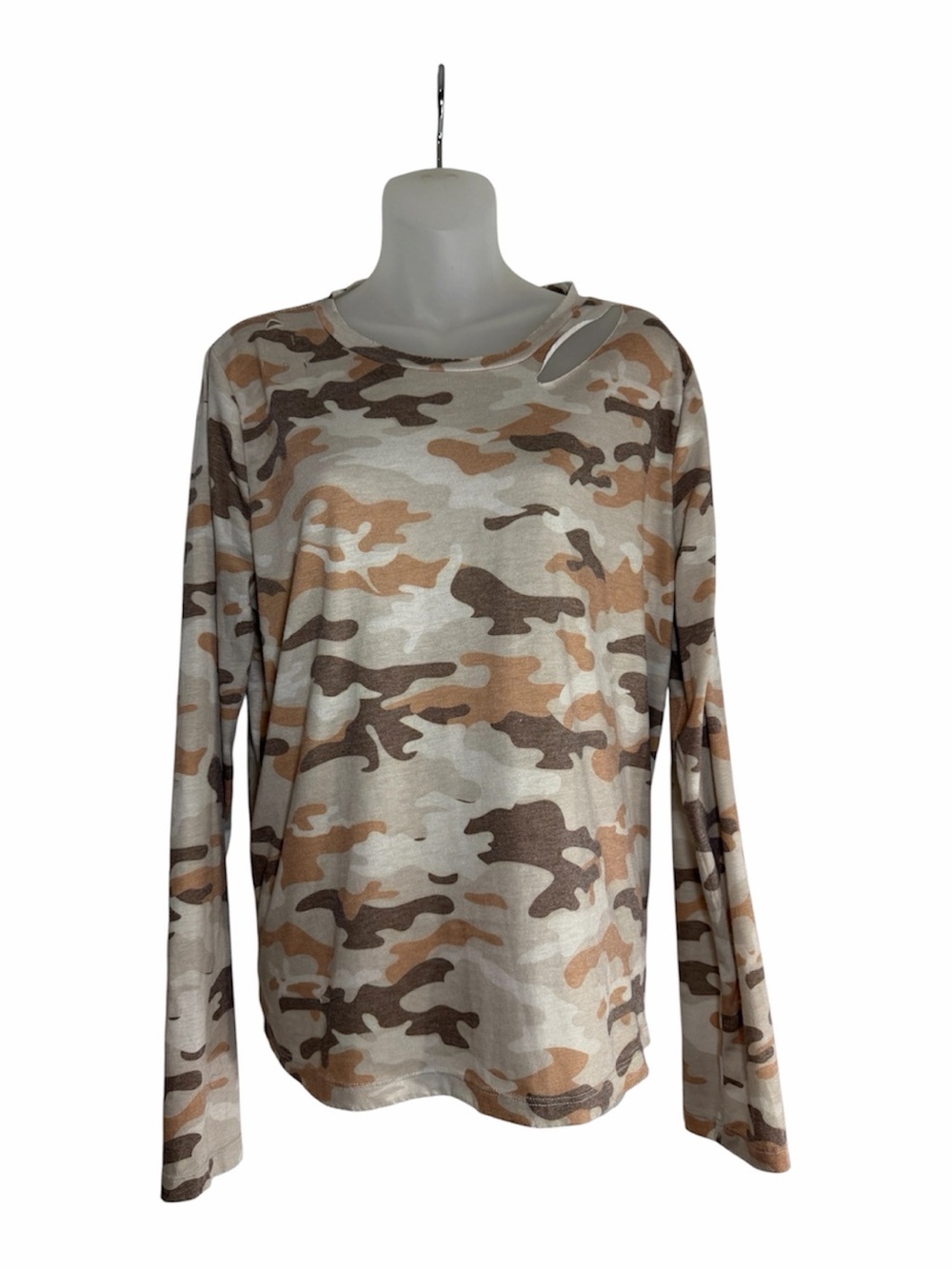 Dance & Marvel Women’s Camo Long Sleeve Top Distressed Neck Size Large